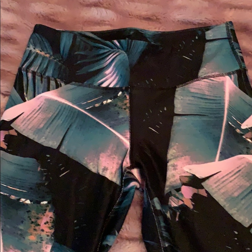Fabletics legging - Picture 2 of 6